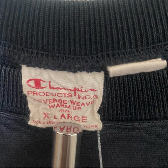 Vintage Champion Crewneck - Picture 3 of 3